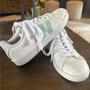 White and Mint Green Adidas Leather Sneakers Shoes Size 6